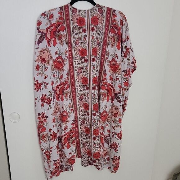 Vintage Floral Kimono - Red and White - Picture 3 of 3
